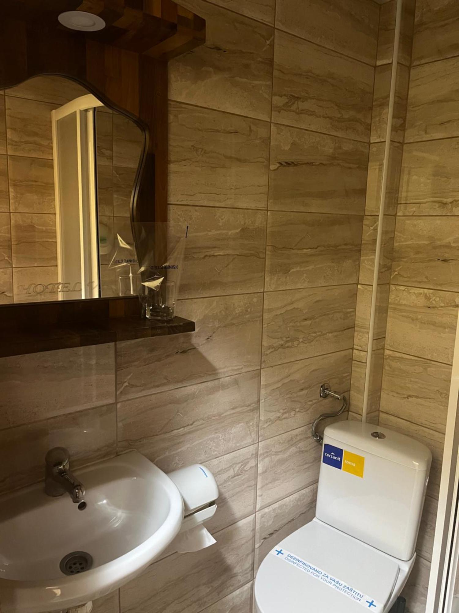 Hotel "Vir" Velika Plana Dış mekan fotoğraf
