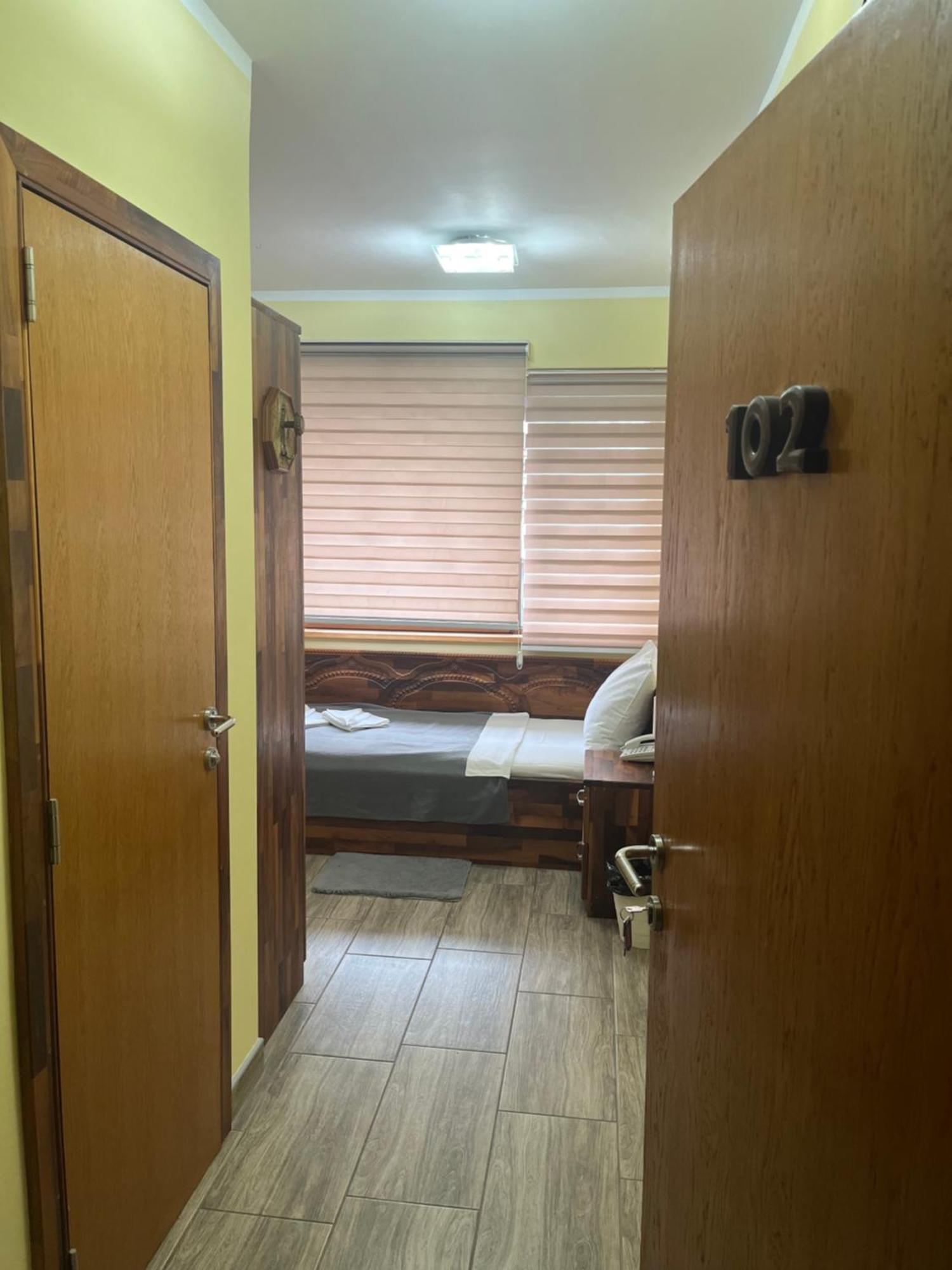 Hotel "Vir" Velika Plana Dış mekan fotoğraf
